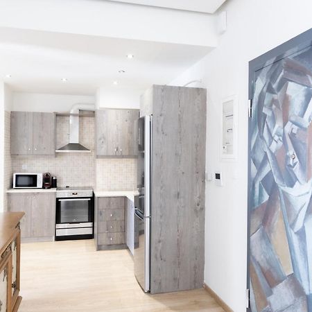 Modern Apt In Glyfada A Breath Away From The Sea - The View Атина Екстериор снимка