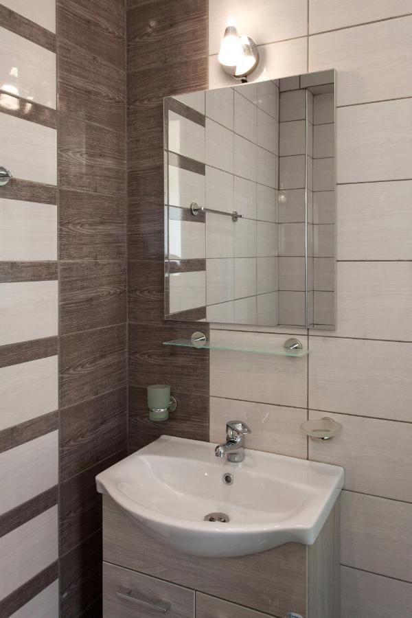 Modern Apt In Glyfada A Breath Away From The Sea - The View Атина Екстериор снимка
