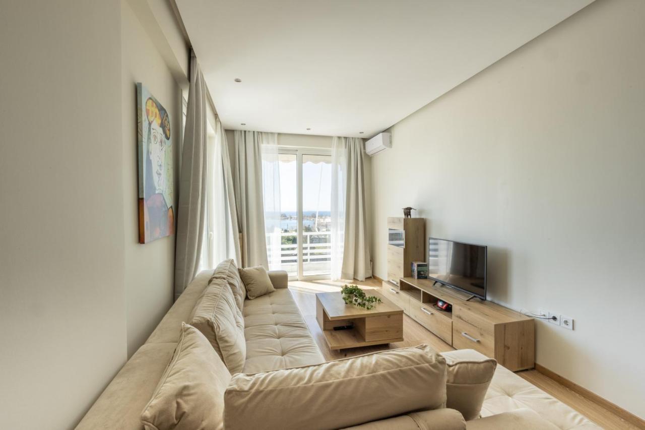 Modern Apt In Glyfada A Breath Away From The Sea - The View Атина Екстериор снимка